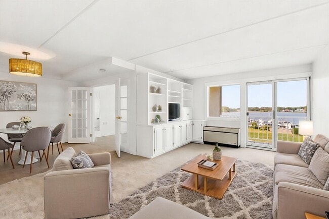Building Photo - 100 Cove Way