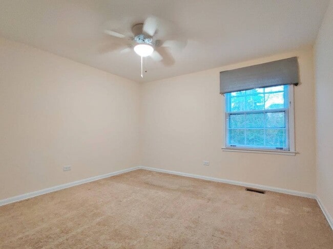 Building Photo - 1520 Chippewa Dr