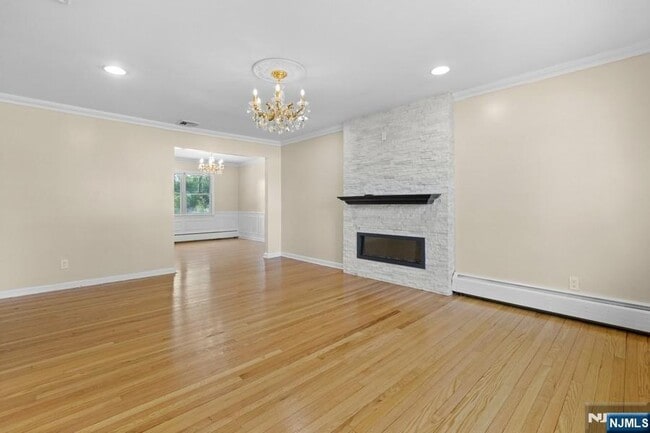Building Photo - 234 Totowa Rd