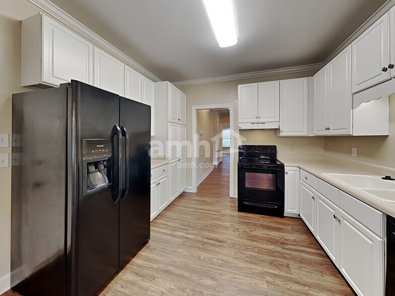 Building Photo - 2710 Soaring Eagle Ct