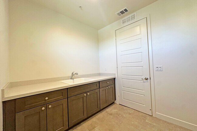 Building Photo - 1635 Faldo Ct