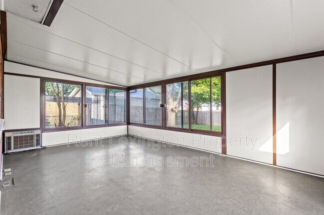 Building Photo - 2125 Talisman Rd