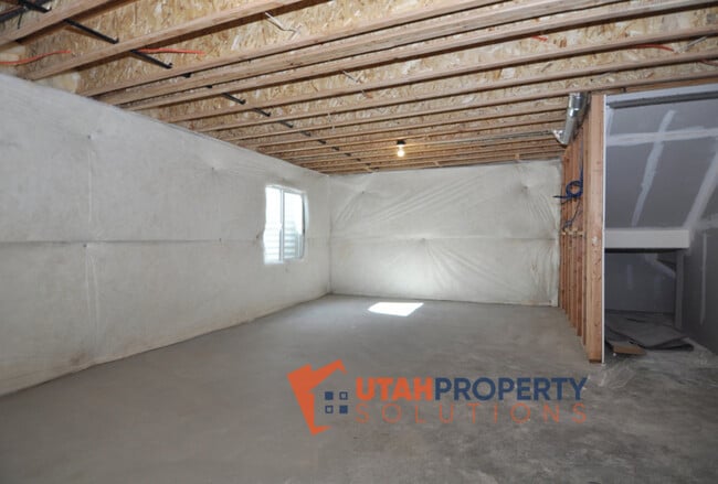 Building Photo - 4798 Breezy Patch Rd