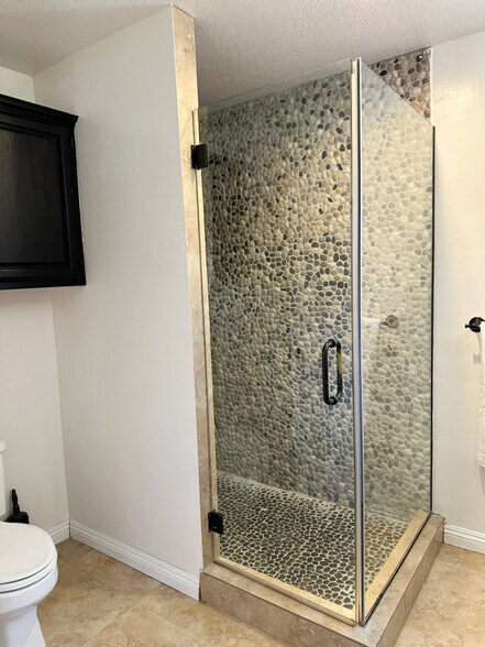 Building Photo - 43550 Carmel Cir