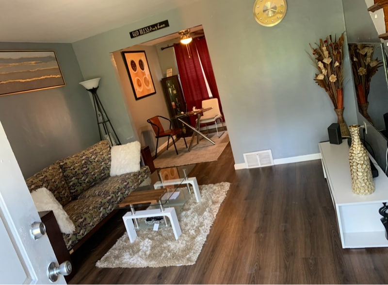 Building Photo - 6729 Short Ln