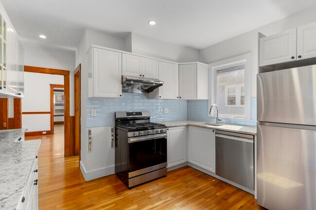 Building Photo - 36 Turner St