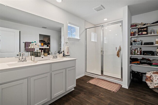 Building Photo - 18517 Cremello Dr