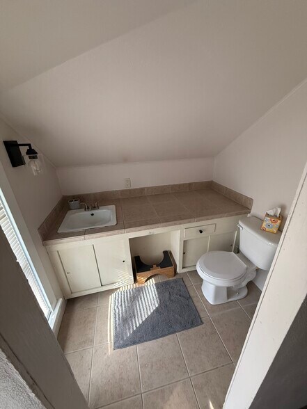 Building Photo - 2827 Wood St