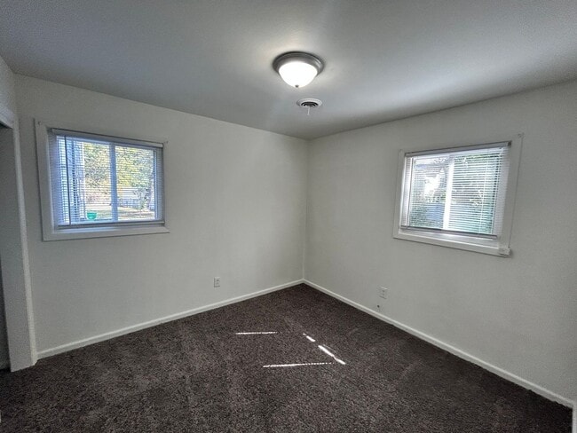 Building Photo - 3303 Branch Ave