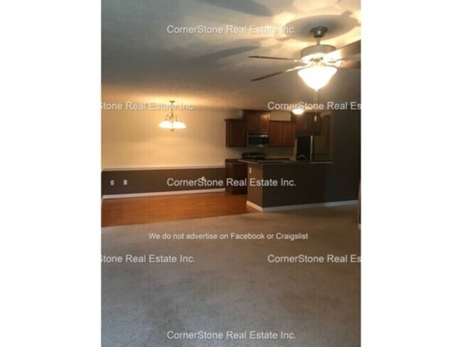 Building Photo - 1820 Balmoral Dr