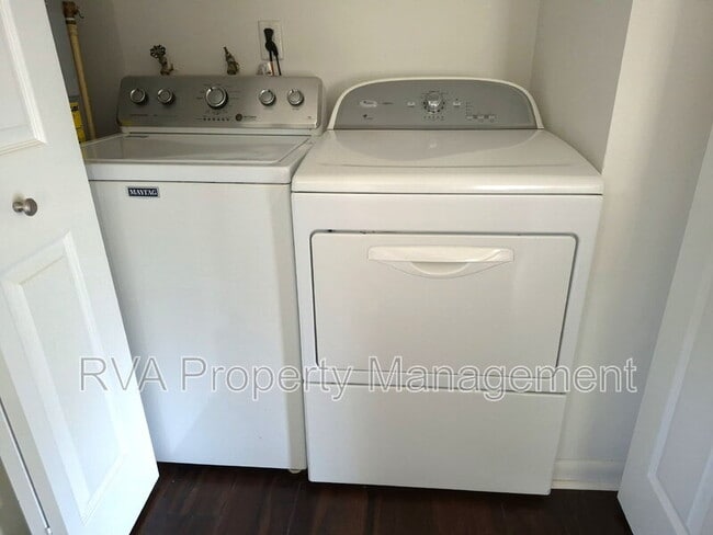 Building Photo - 1409 Gambrel Dr