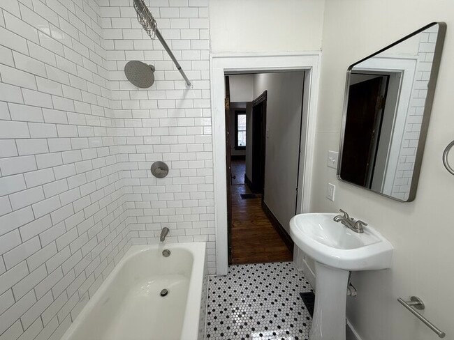 Building Photo - 187-189 E Whittier St