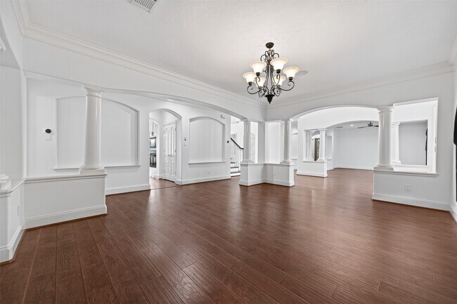 Building Photo - 26210 Cloverland Park Ln