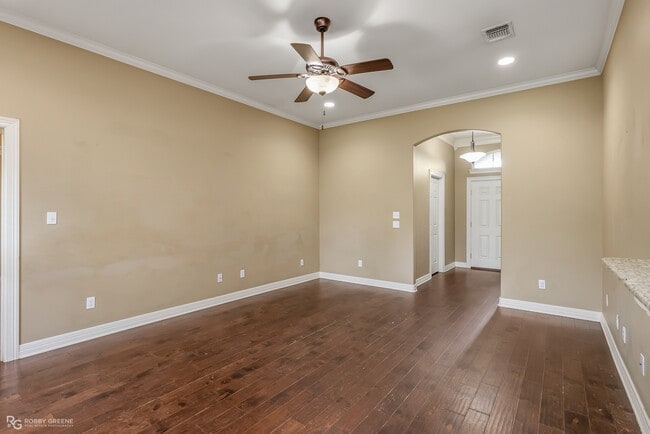Building Photo - 1702 Avondale Ct