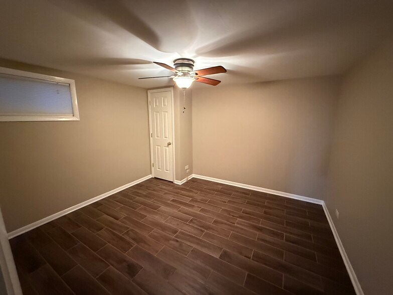 Building Photo - 522 Lilac Ct