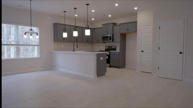 Building Photo - 712 Shetland Trl