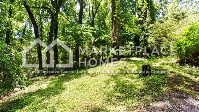Building Photo - 4477 Glenhaven Dr
