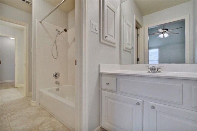 Building Photo - 2814 Cool River Loop