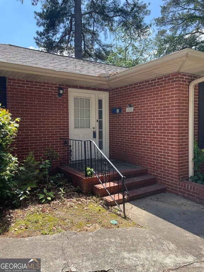 Primary Photo - 1585 Piedmont Cir NE