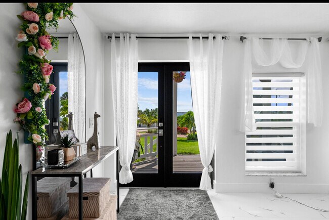 Building Photo - 12417 S Indian River Dr