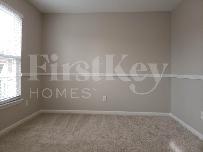 Building Photo - 6632 Courtland St