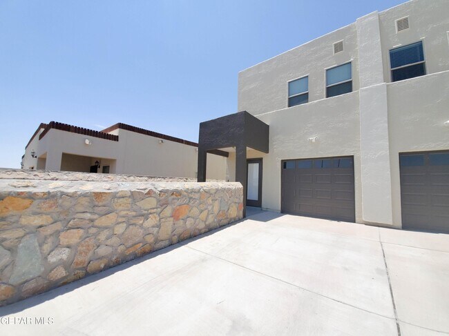 Building Photo - 6524 Hoop St