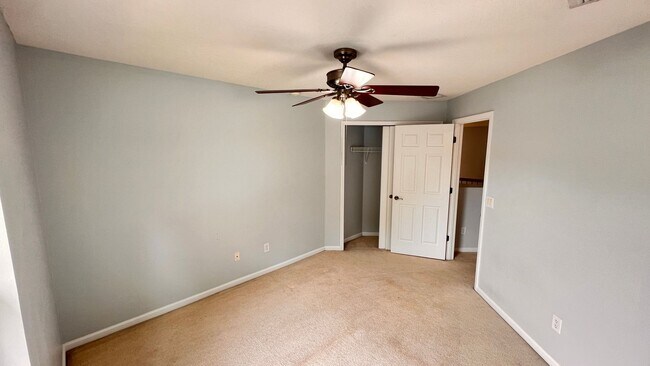 Building Photo - Available NOW! Stunning 4-Bedroom Home in ...