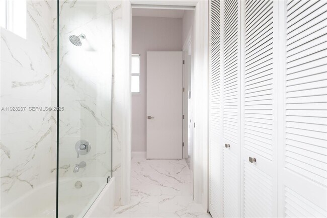 Building Photo - 7440 SW 170th Terrace