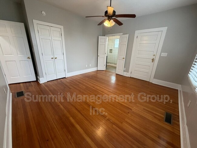 Building Photo - 8 N Broad St