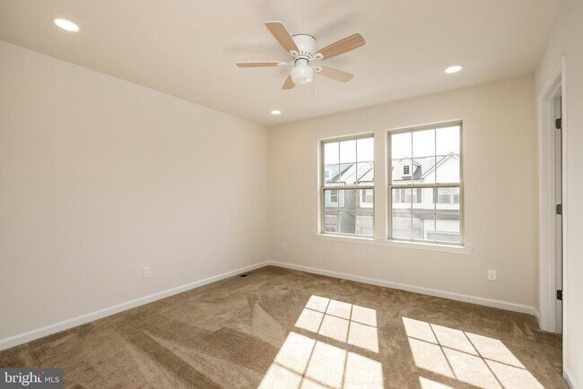 Building Photo - 9 Nicklaus Dr