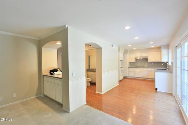 Building Photo - 5055 Blackpool Ave