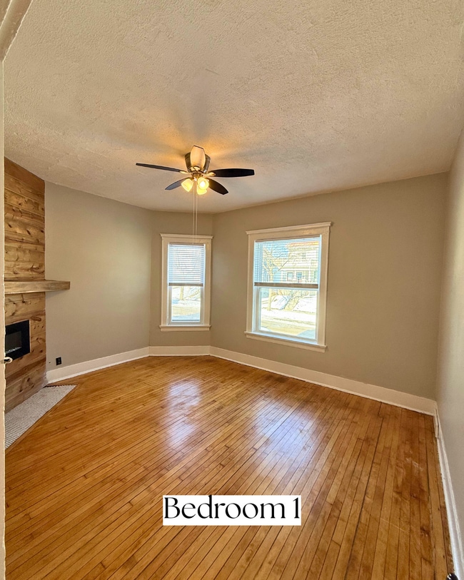 Building Photo - 133 E Lloyd St