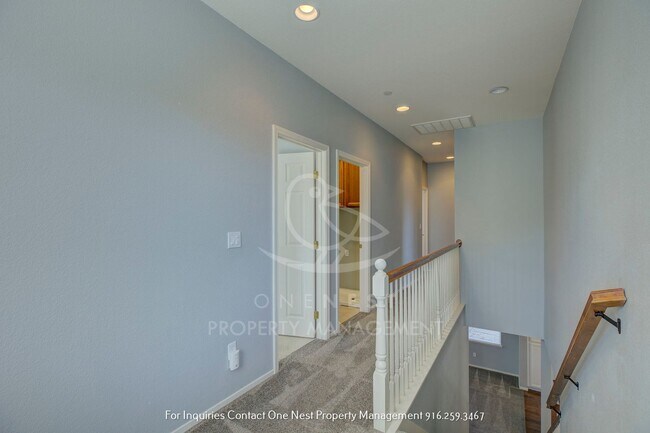 Building Photo - Stunning 3 bedroom 3 bathroom Lincoln Cros...