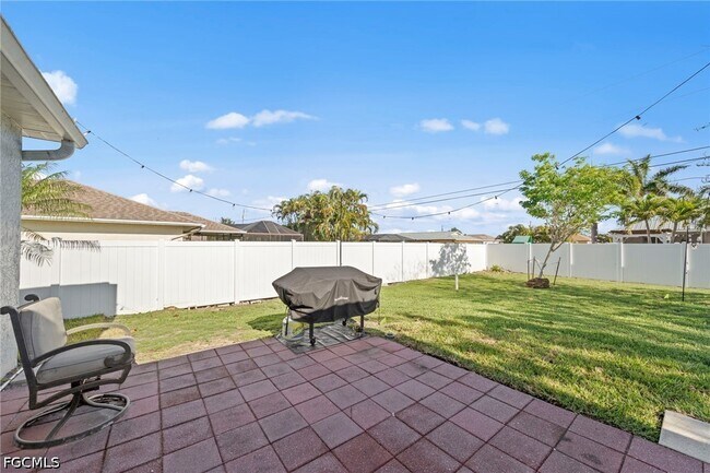 Building Photo - 311 SW 19th Ln