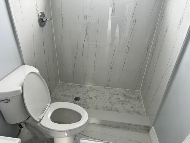 Building Photo - 1015 Avenue I