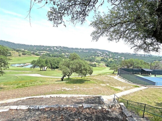 Building Photo - 9604 Big View Dr