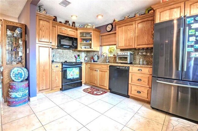 Building Photo - 1455 N 12th Ct