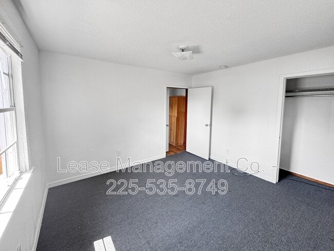 Building Photo - 322 Leboeuf St