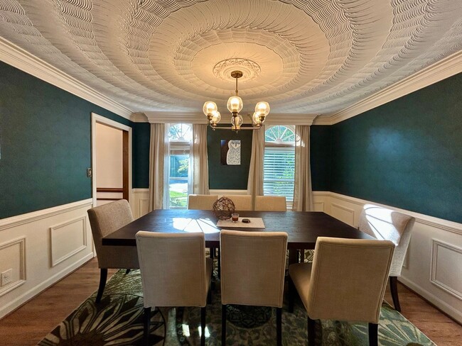 Building Photo - 805 De La Fayette Ct