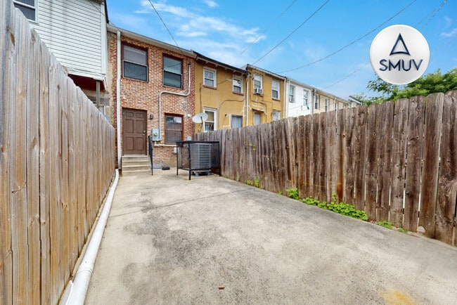 Building Photo - 437 Pitman Pl