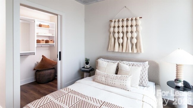 Building Photo - 124 E Kingston Ave