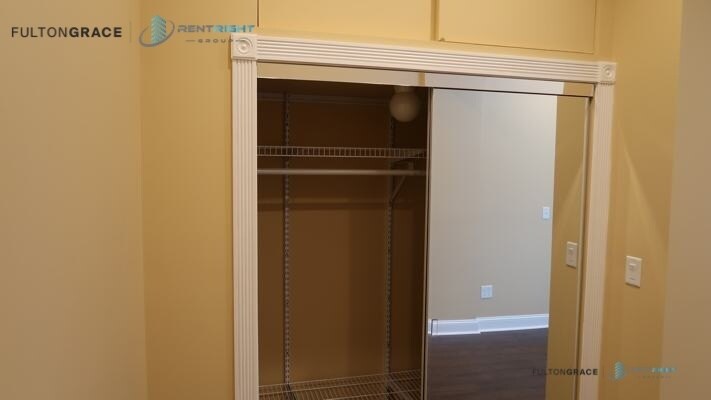 Building Photo - 1357 N Ashland Ave