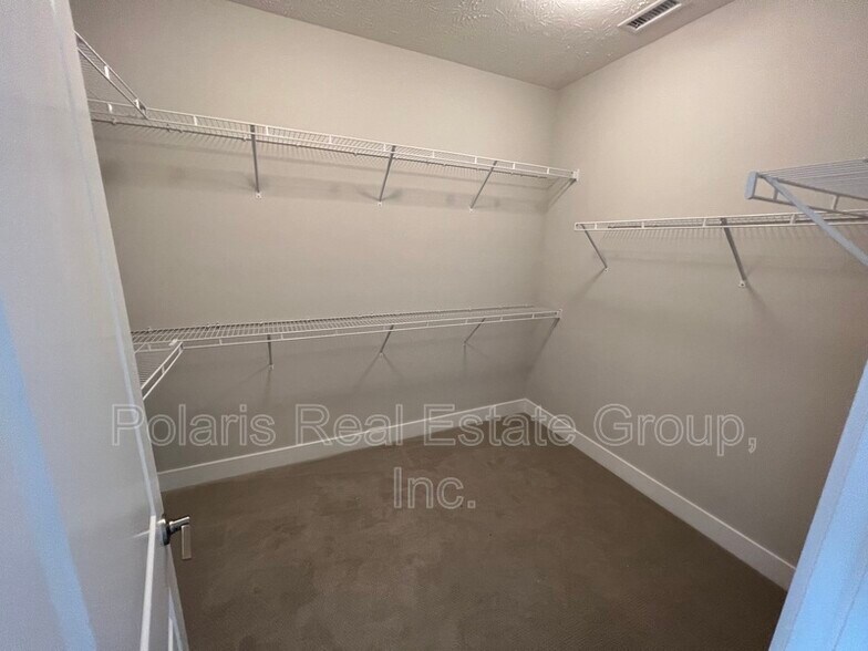 Building Photo - 577 Steinbeck Pl