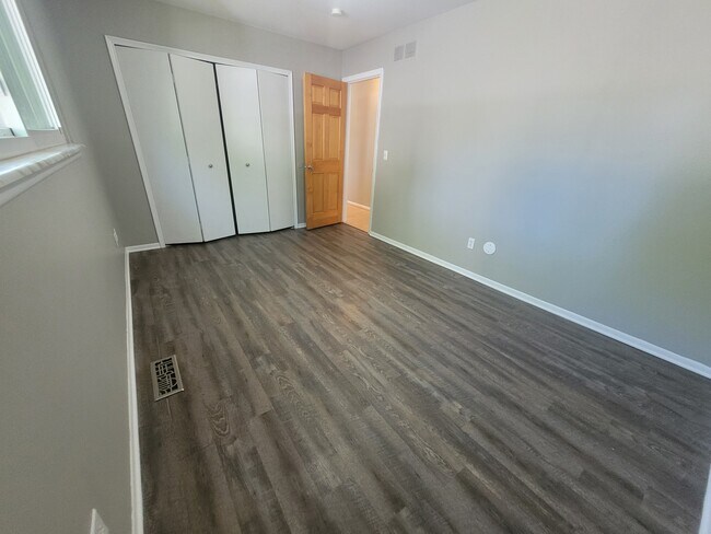 Building Photo - 518 Bergen Ave