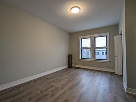Building Photo - 4857 N Damen Ave