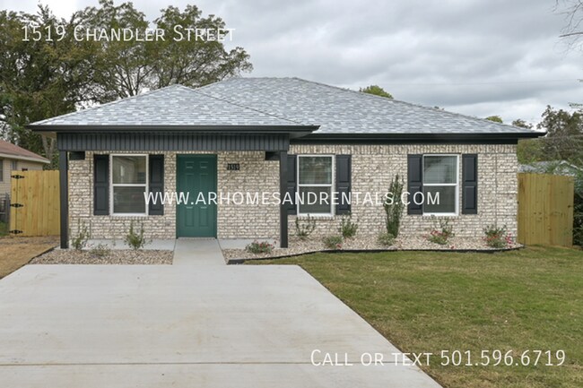 Primary Photo - 1519 Chandler St