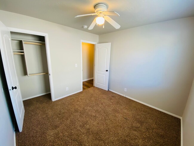 Building Photo - Wonderful Pet Friendly Home in Nampa!