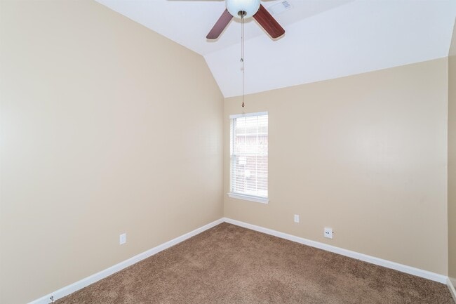 Building Photo - 1087 Cross Meadow Rd