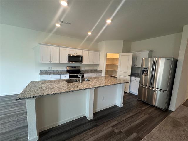 Building Photo - 8216 Hawkview Dr