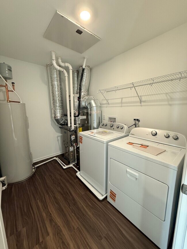 Building Photo - 15141 S Hepworth Pl